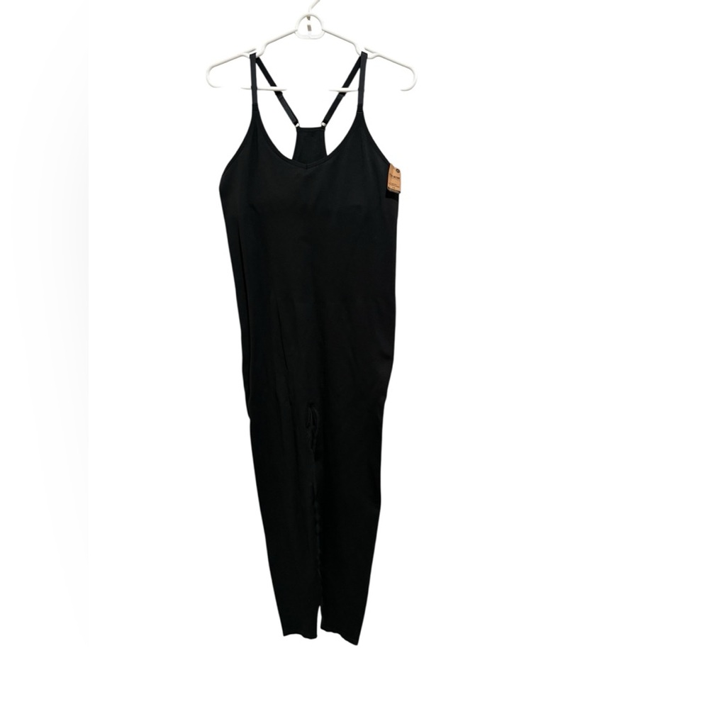 PINK Victoria's Secret Black Active Strappy Tank